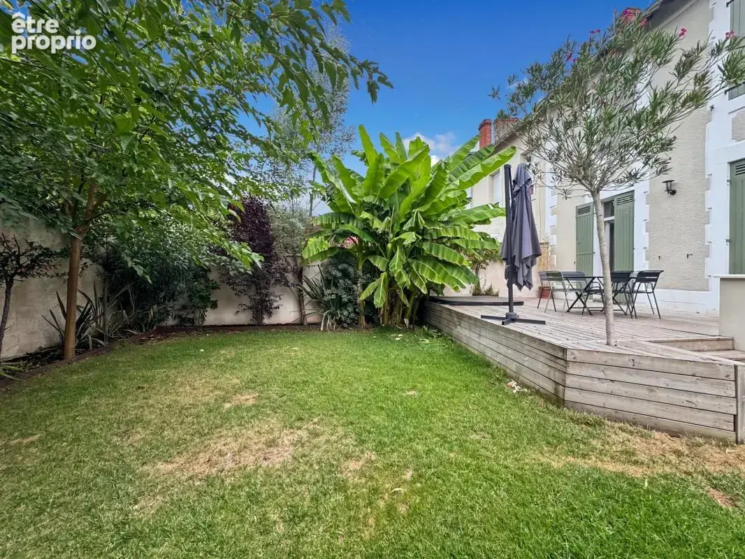 Sublime maison de ville /  garage double / jardin / dependance - photo 2