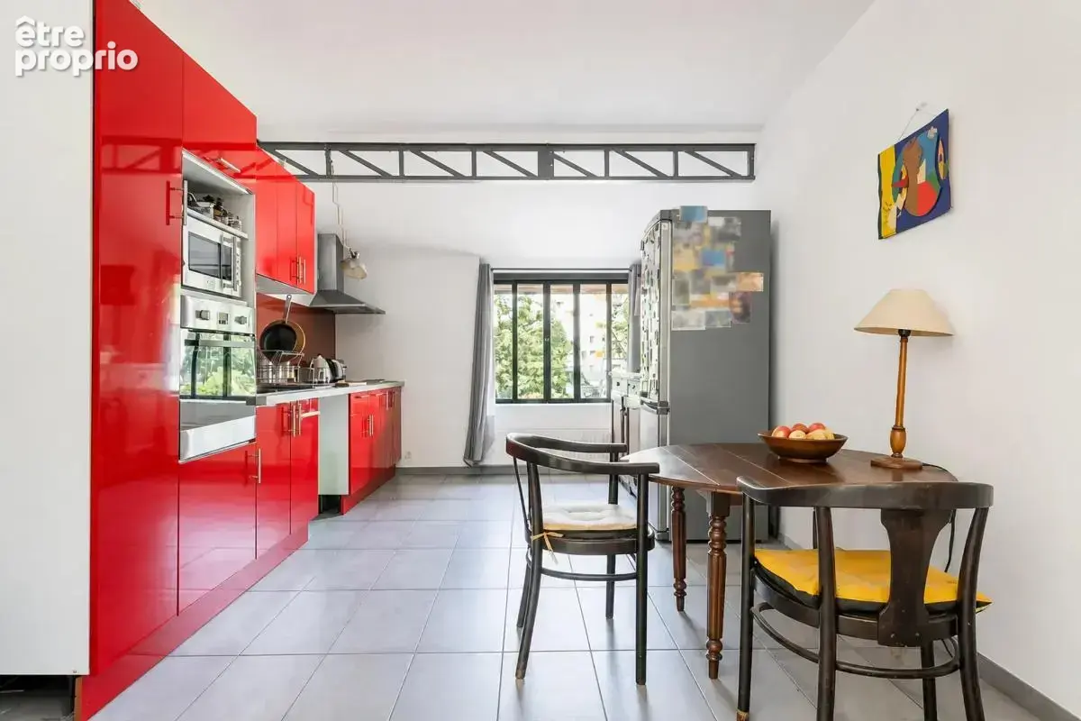 Loft de 200 m²/ Triple séjour/ Jardin / 2 parking / Bas Plateau - photo 2