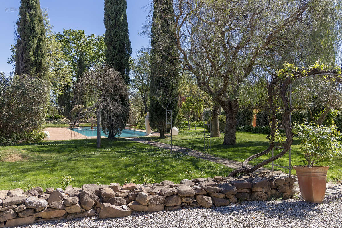 Maison à PUGET-VILLE