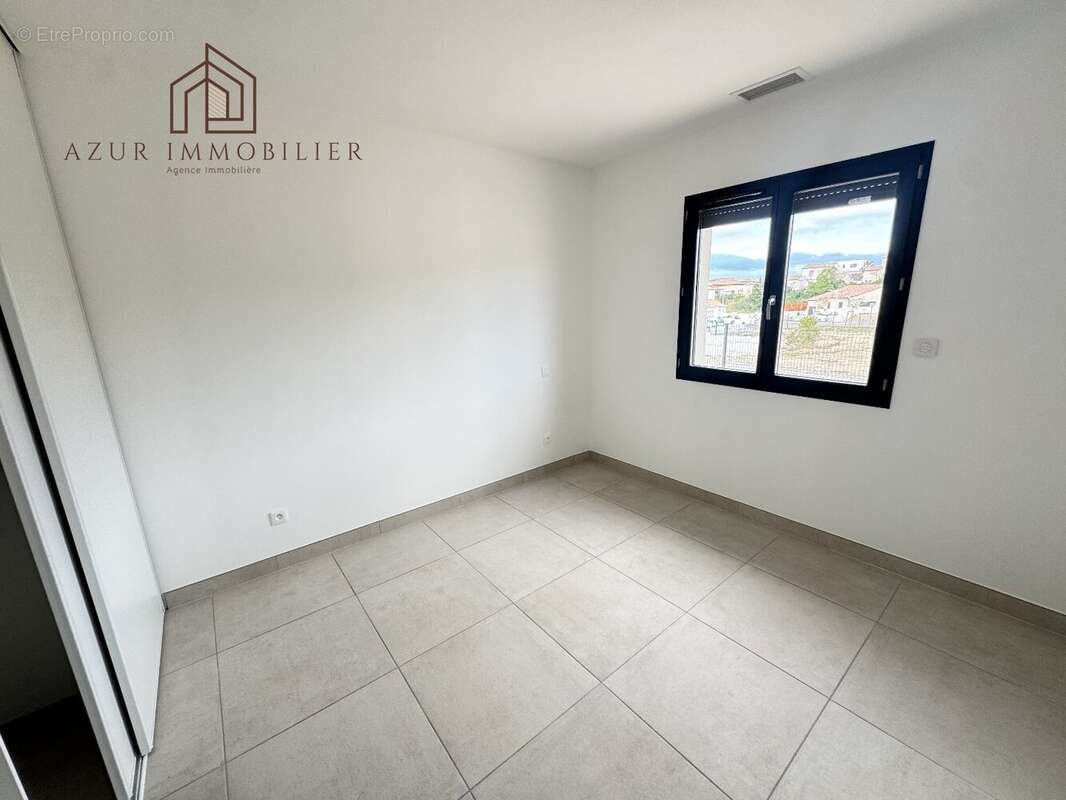 Maison à NISSAN-LEZ-ENSERUNE