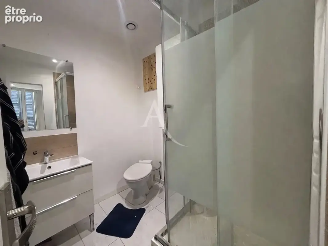 Appartement type 2 rénové centre village rians - photo 5