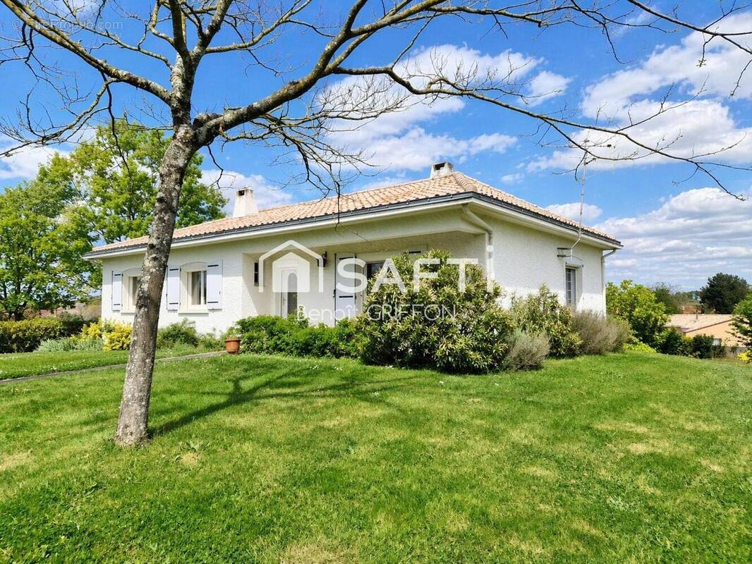 Photo 1 - Maison à LA ROMAGNE