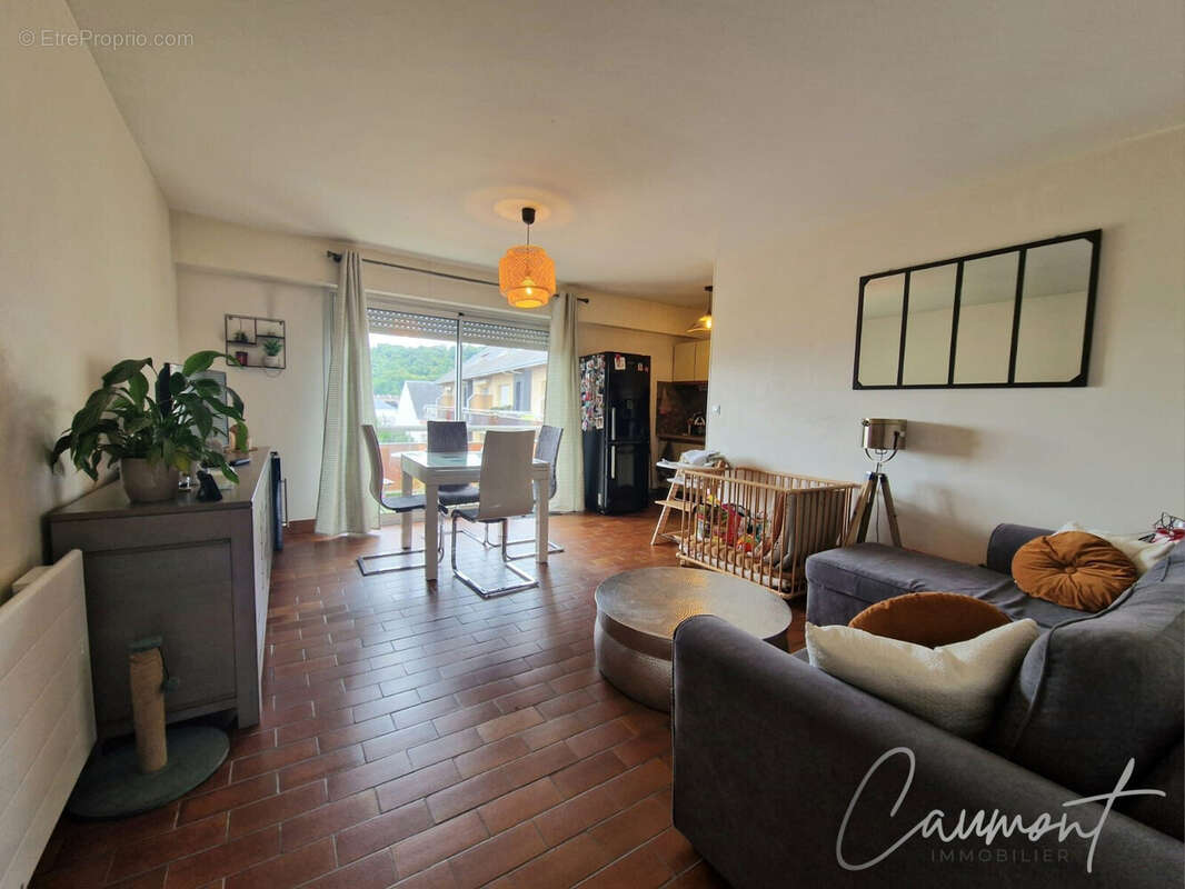 Appartement à LILLEBONNE