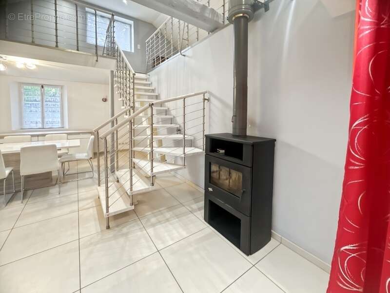 Maison rénovée 6 pièces sous sol total piscine - photo 22