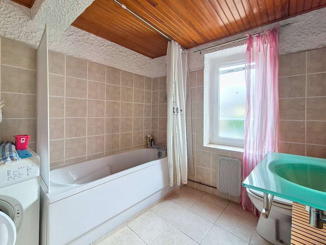 Maison à FERRIERES-POUSSAROU