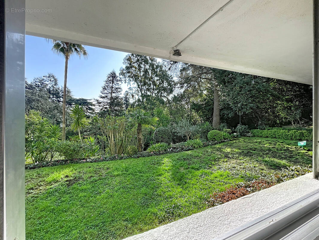 Appartement à VALLAURIS