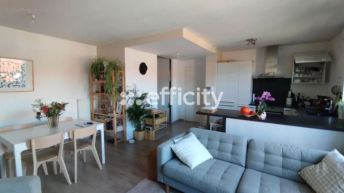 Appartement à MONS-EN-BAROEUL