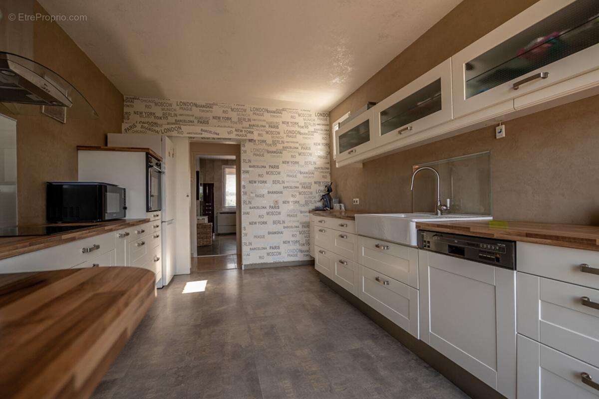 Lieux uniques ® x propriétés privées propose maison de  187 m² sur un terrain de 1295 m² à cellettes (41) - photo 16