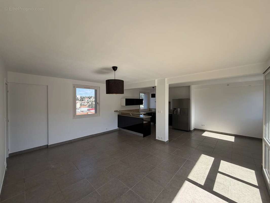 Appartement à SAINT-ETIENNE