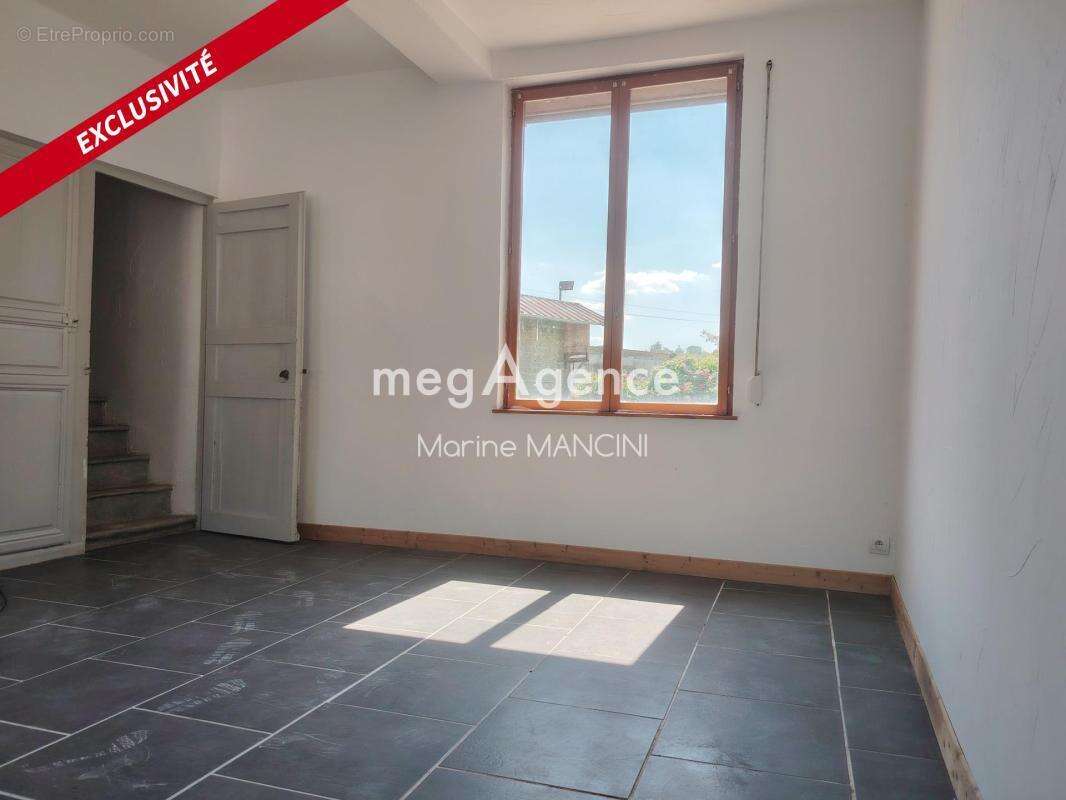 Maison lumineuse dans environnement calme - photo 9