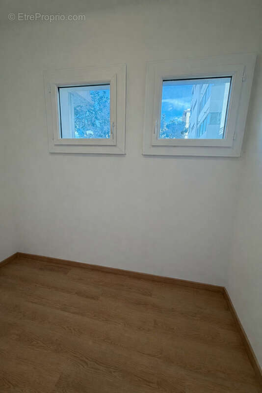 Appartement à VALLAURIS