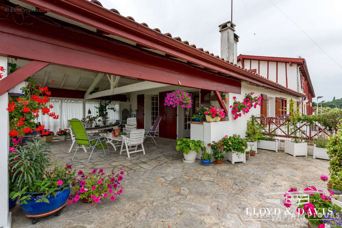 Maison à LA BASTIDE-CLAIRENCE