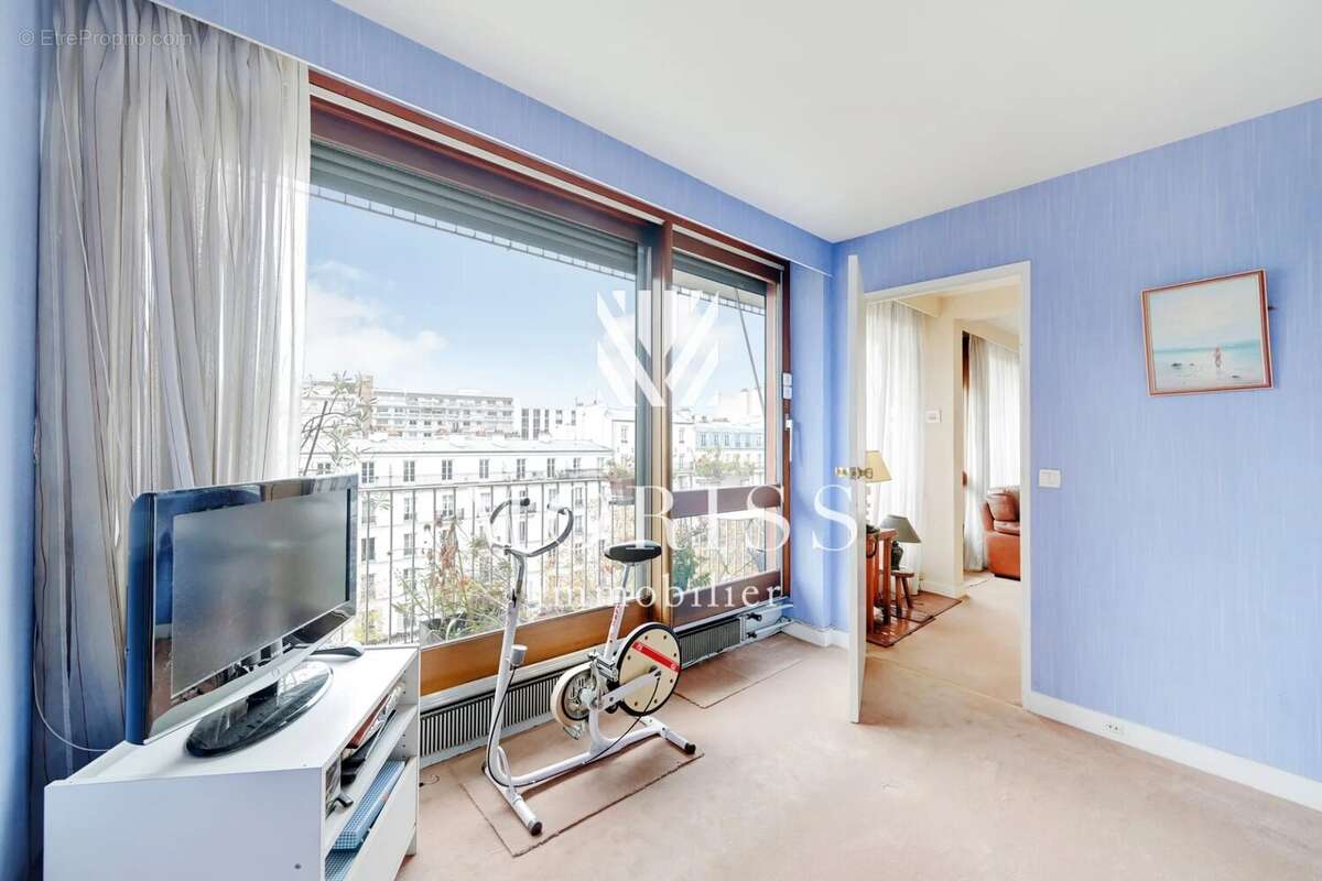 Appartement à PARIS-14E