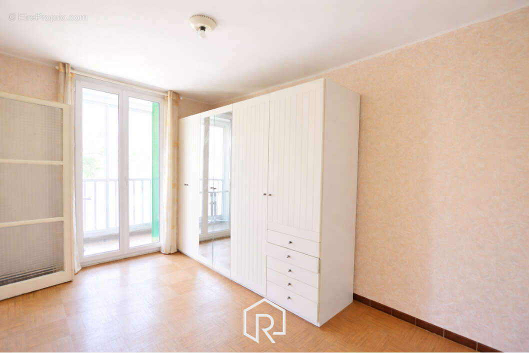 Appartement à MARSEILLE-12E