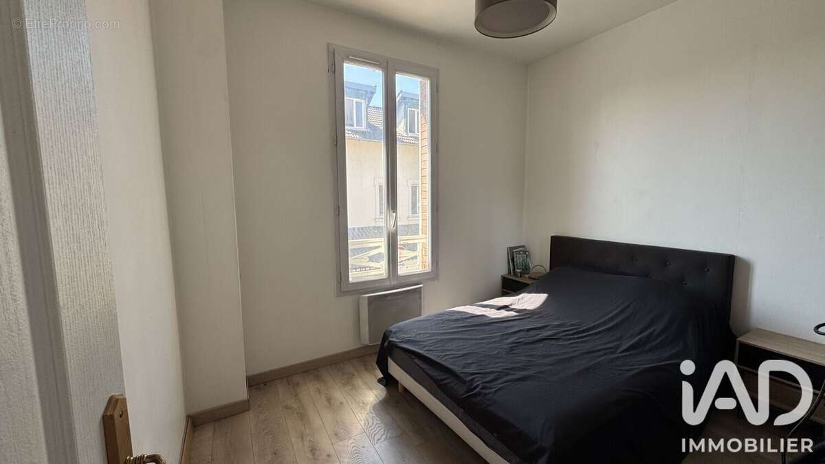 Photo 8 - Appartement à HOUILLES