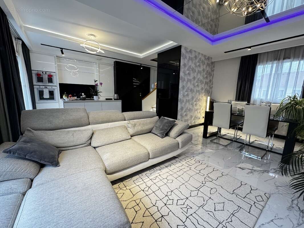 Maison à CHAMPIGNY-SUR-MARNE