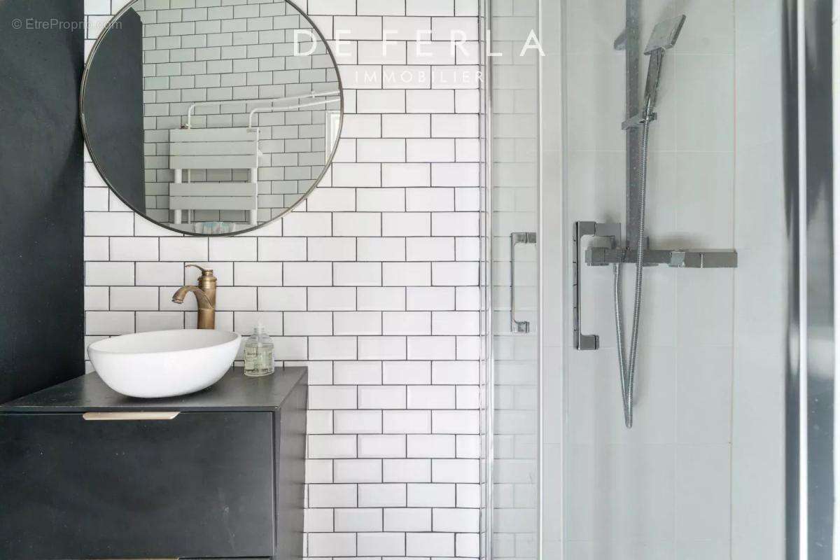 Appartement à PARIS-2E