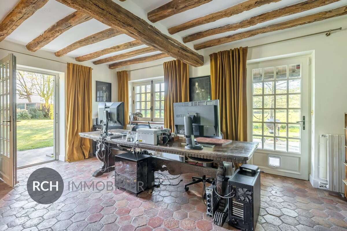 Maison à MONTFORT-L'AMAURY