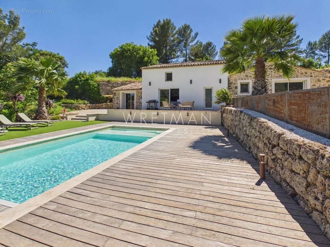 Maison à LA MOTTE