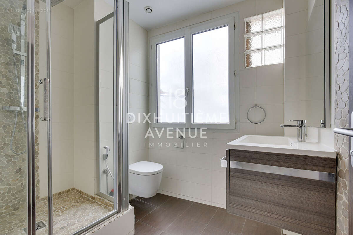 Appartement à PARIS-18E