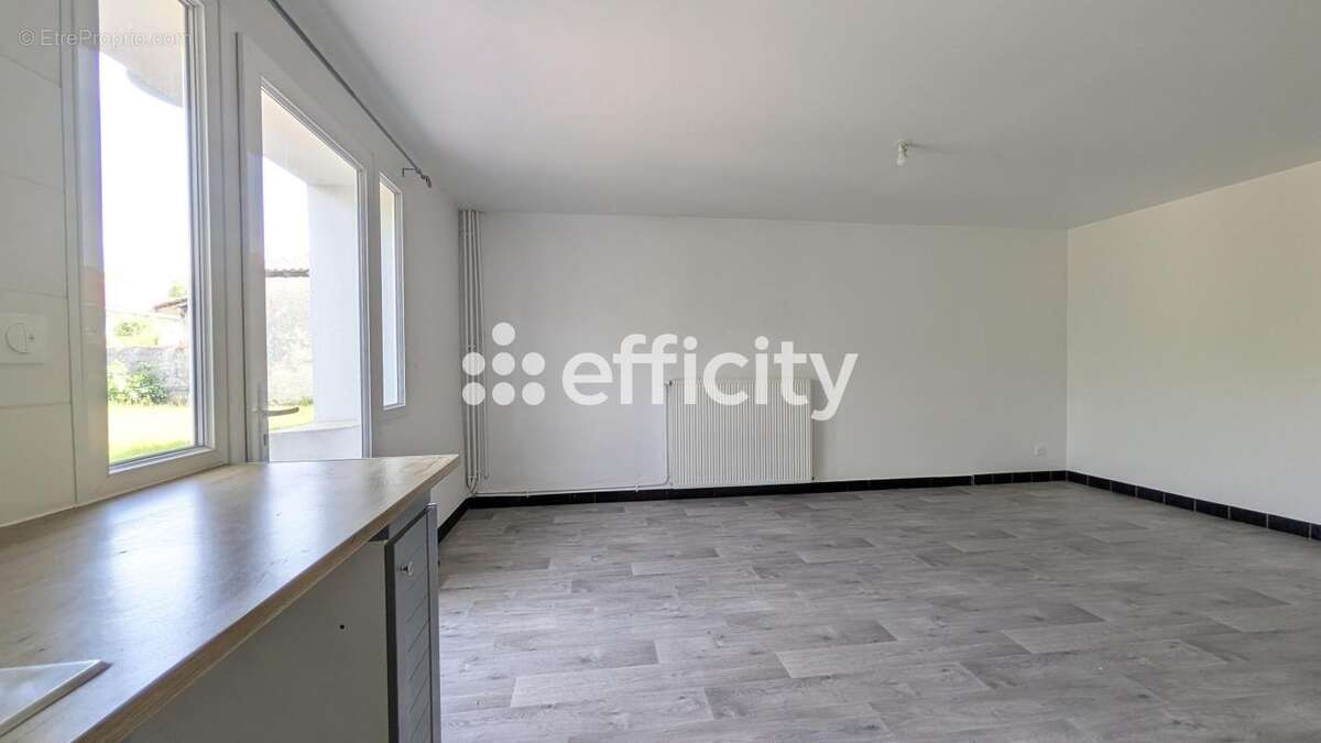 Appartement à SAINT-PIERRE-DU-MONT