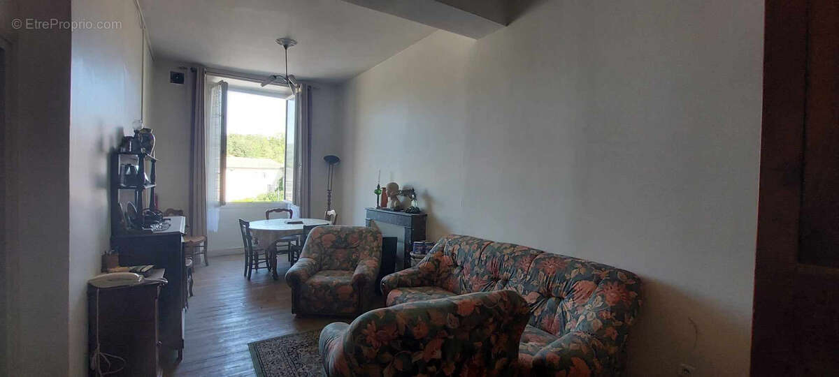 Appartement à CONFOLENS