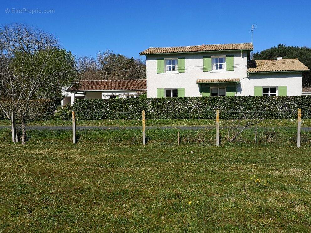 Maison à GAILLAN-EN-MEDOC