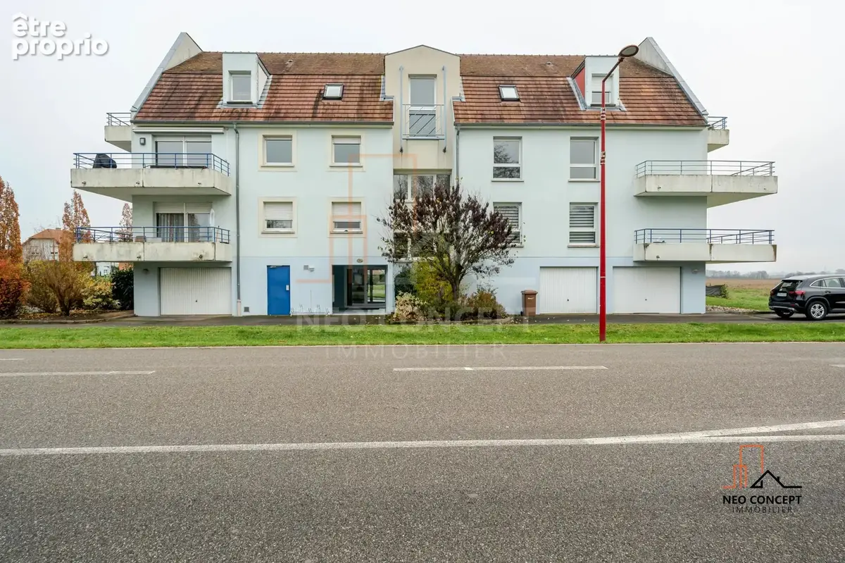 * SOUFFLENHEIM - Beau F3 à rafraichir avec cave, place de parking et garage ! * - photo 12