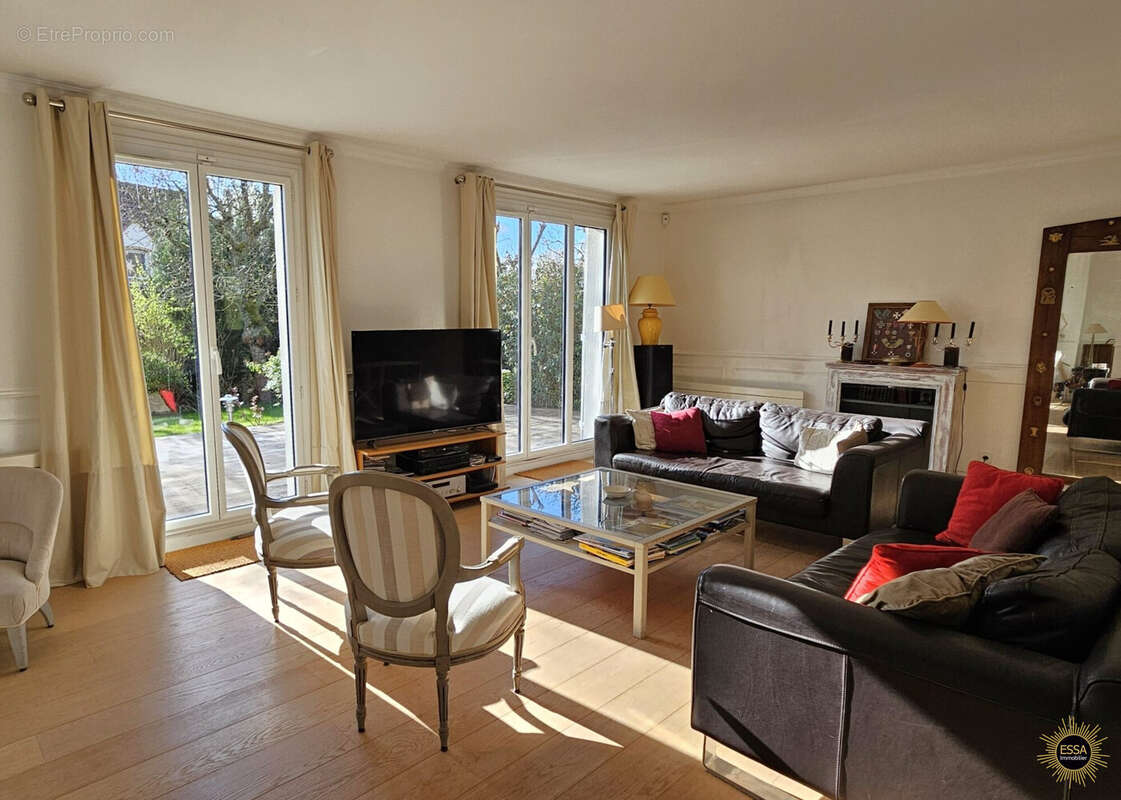 Maison à NOISY-LE-ROI