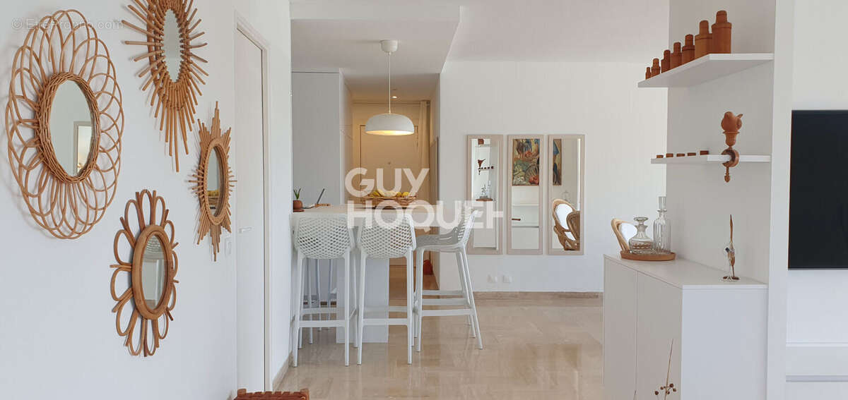 Appartement à MANDELIEU-LA-NAPOULE