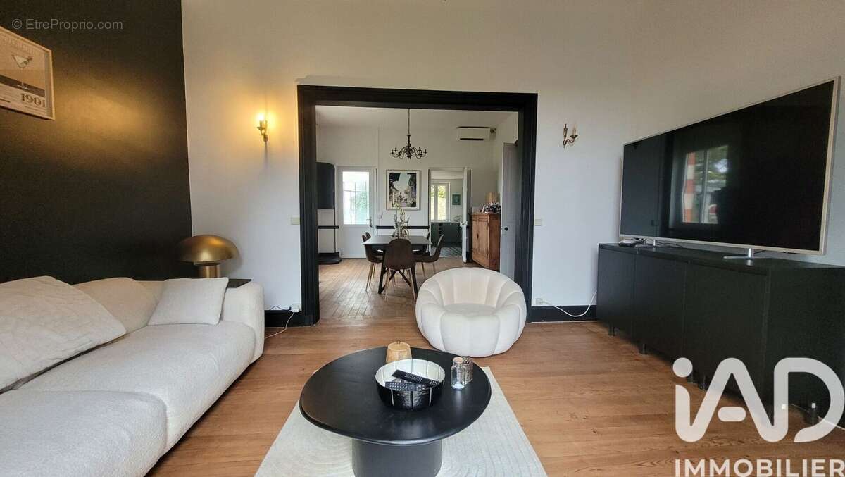 Maison 226 m² à Saint-Martin-D'ary  - photo 4