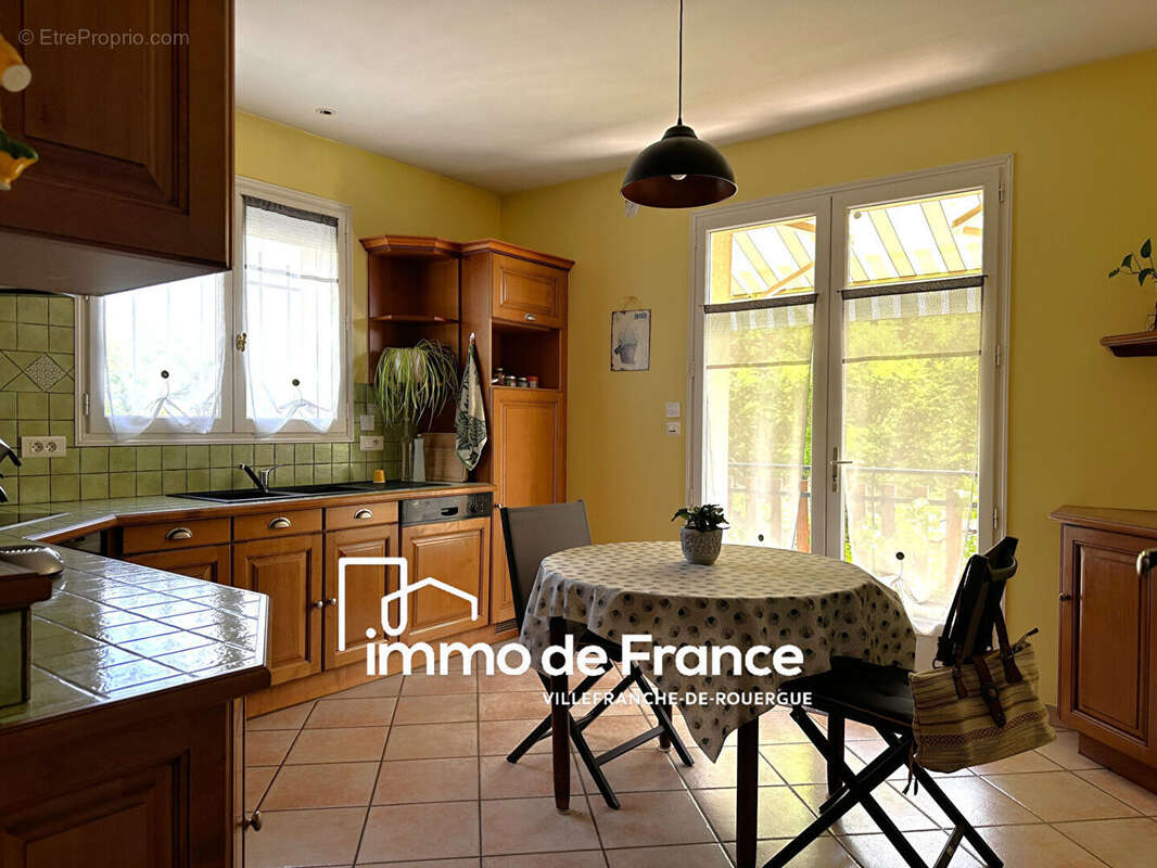 Maison Villefranche De Rouergue 181 m² 3 chambres, sous- sol total sur  4157 m² de terrain - photo 4