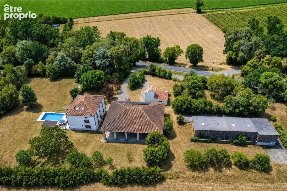 Maison de 9 pièces de 319 m² située à Bioule - photo 14