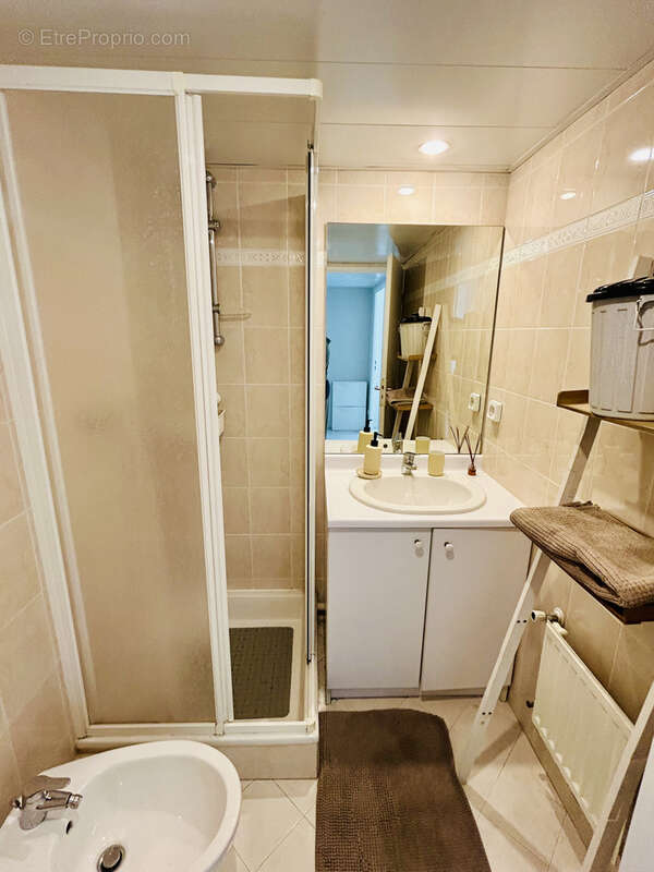 Appartement à VALLAURIS