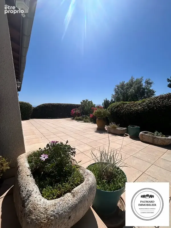 Maison 8 pièces 191 m² à vendre à Granges-Les-Beaumont (26600) - photo 2