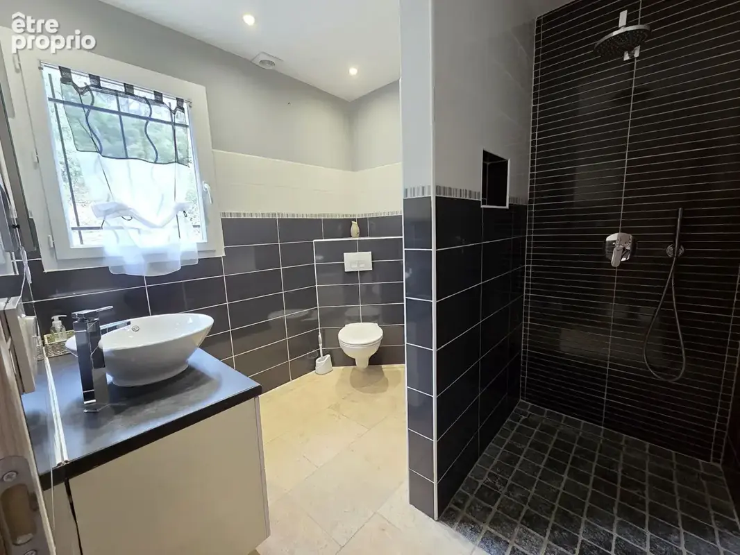 Villa 5 pièces avec piscine de 136 m2 - photo 14