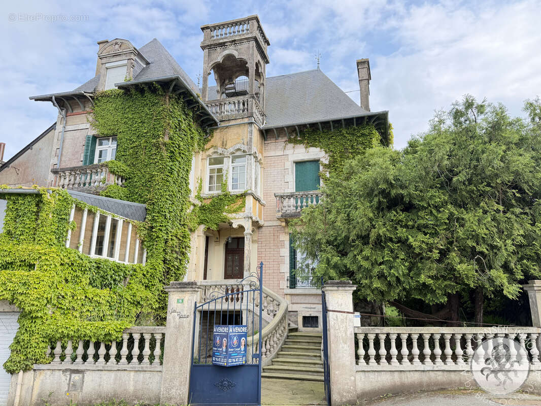 Maison à MATIGNON