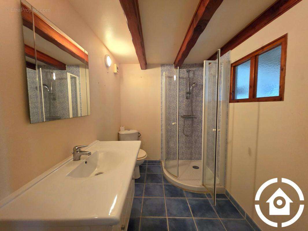 Maison à GENSAC-LA-PALLUE