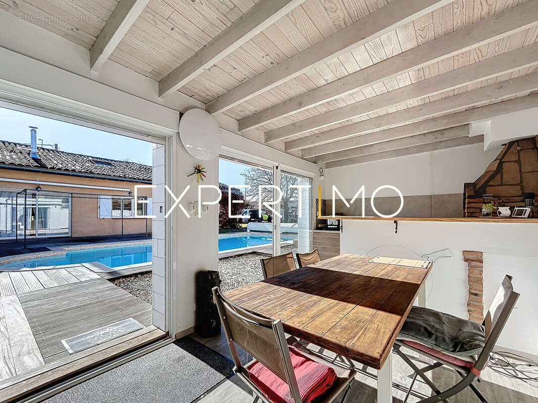 Maison à AYGUESVIVES