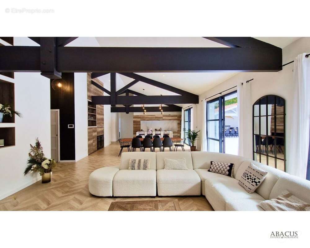 Maison 230 m² à Arcangues  - photo 3