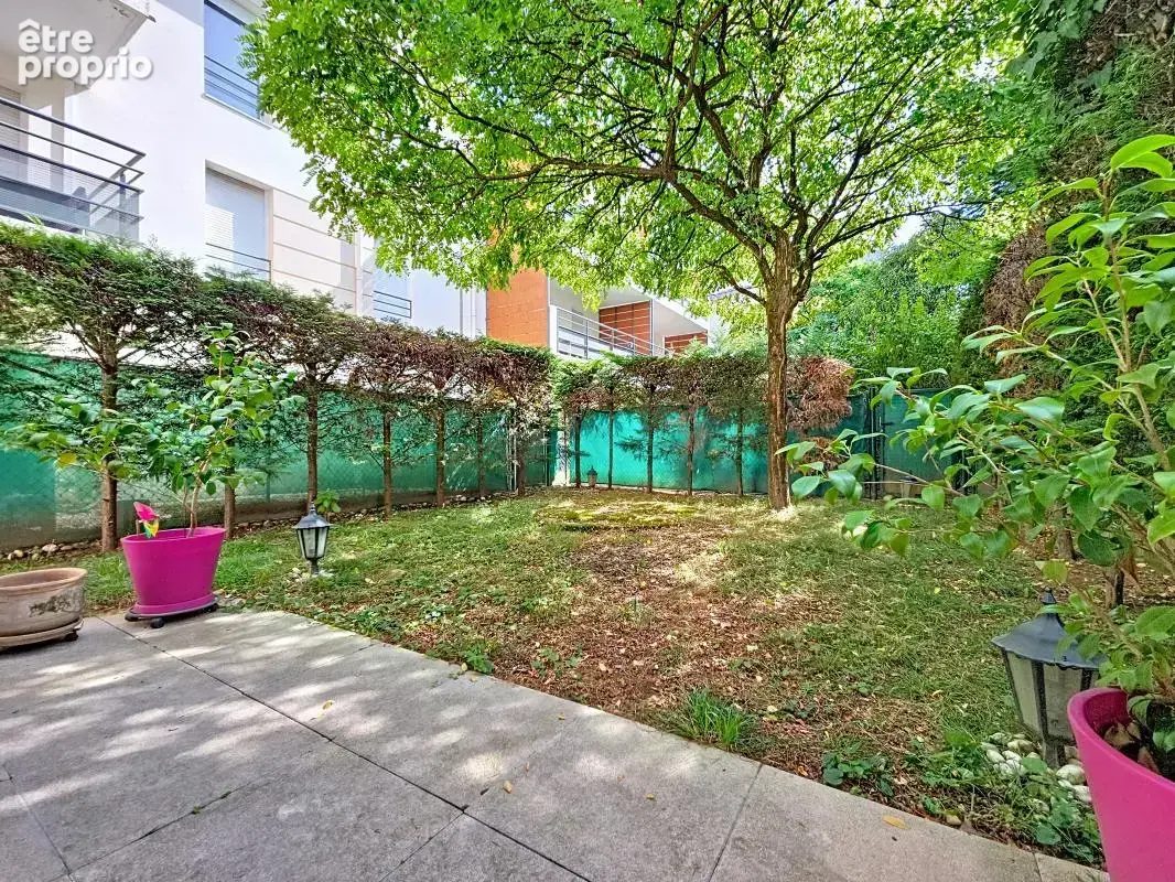Appartement avec jardin - 3 chambres - Terrasses - Garage double - photo 4