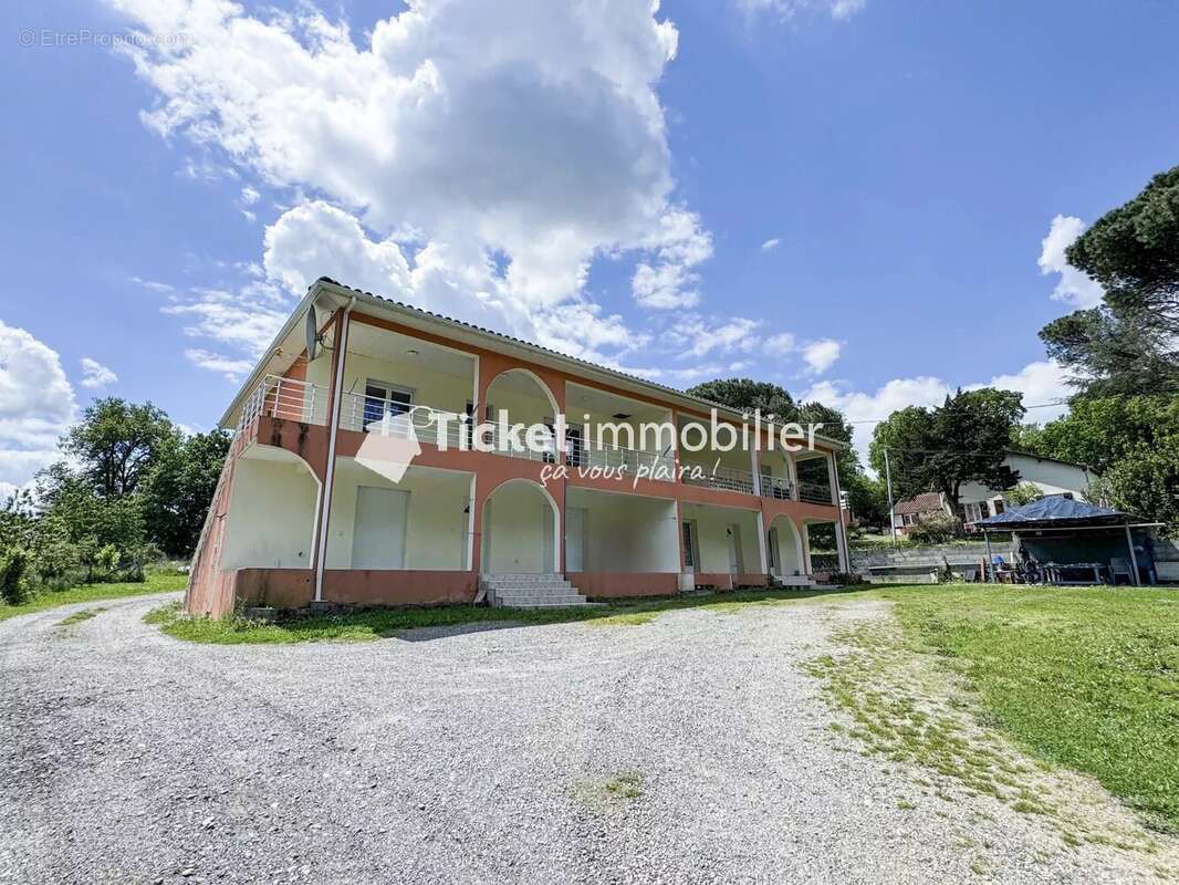 Appartement à CORNEBARRIEU