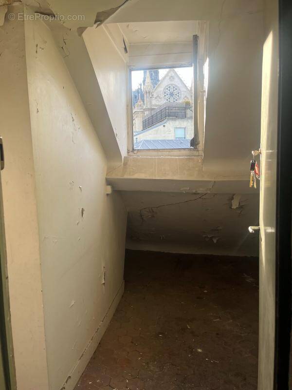 Appartement à PARIS-4E