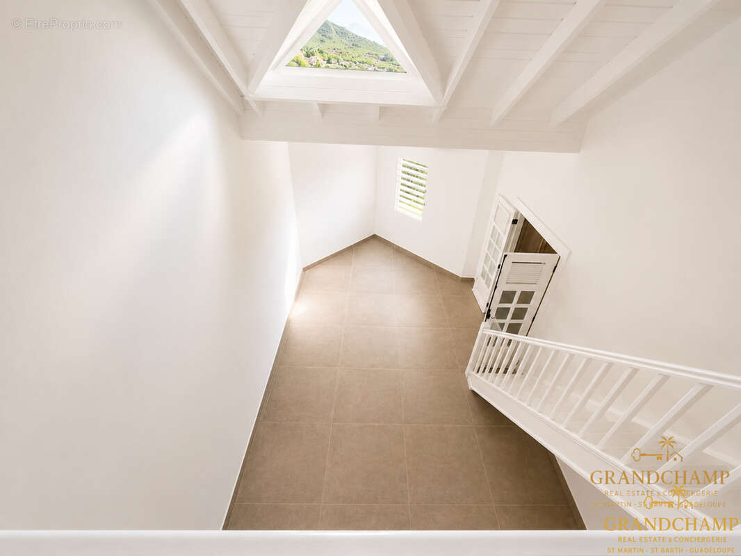 Villa t4 vue mer avec piscine - baie orientale - photo 6
