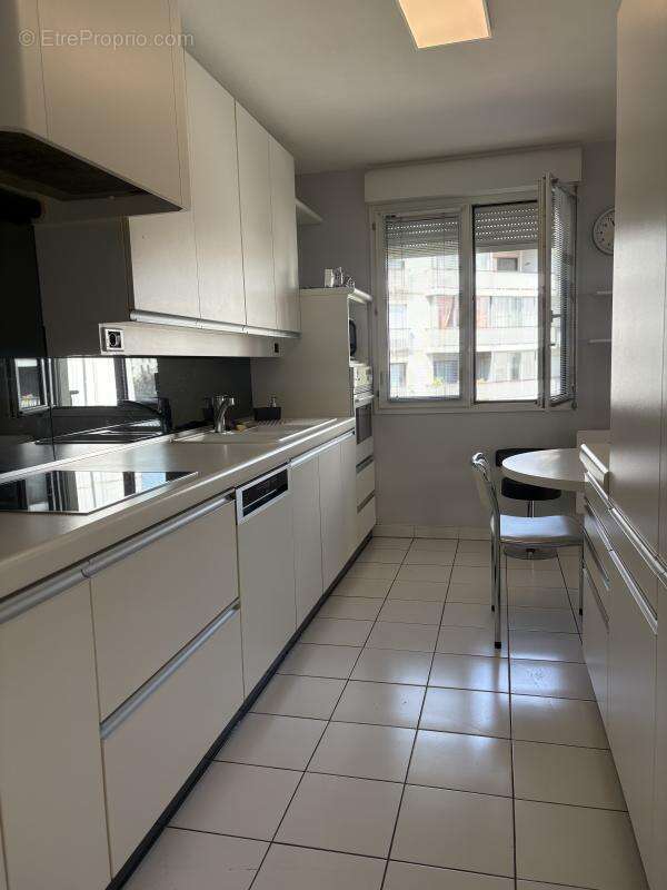 Appartement à LYON-8E