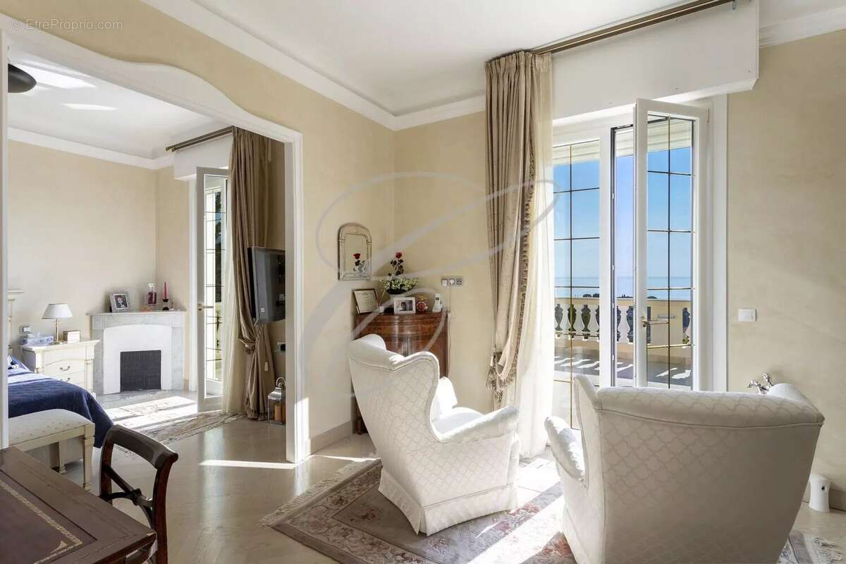 Maison à ROQUEBRUNE-CAP-MARTIN