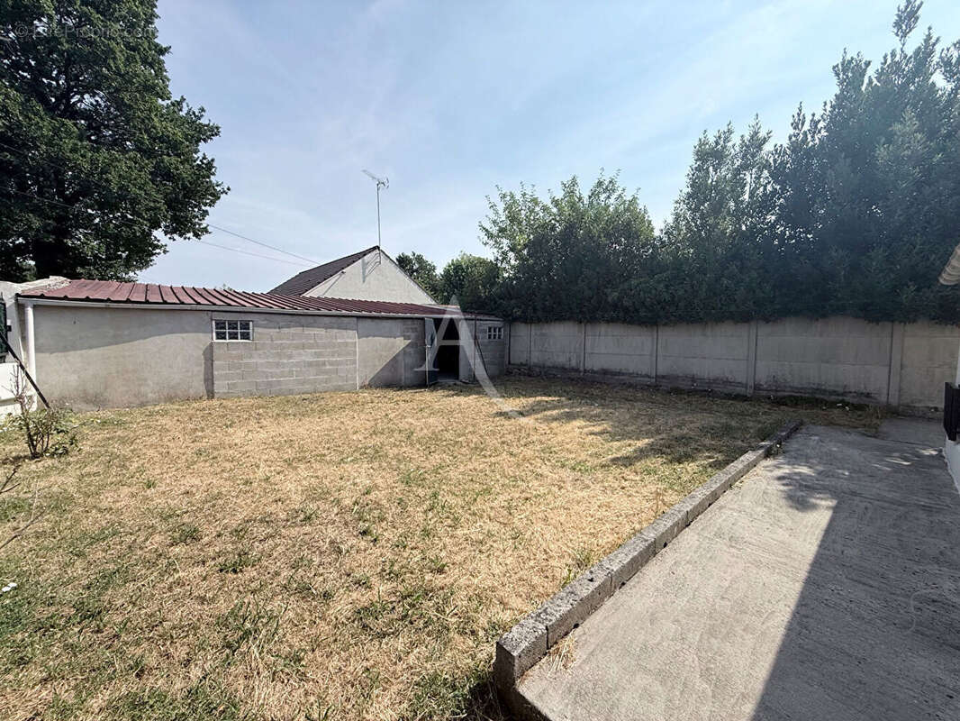 Maison familiale lumineuse rénovée avec dépendance à fort potentiel - Les Coudreaux Chelles - photo 10