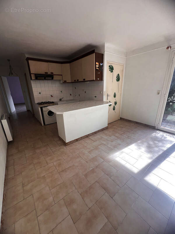 Proche Draguignan Villa 131 m2 avec garage et T2 indépendant sur le secteur du Muy Terrain 1212 m2 - photo 13