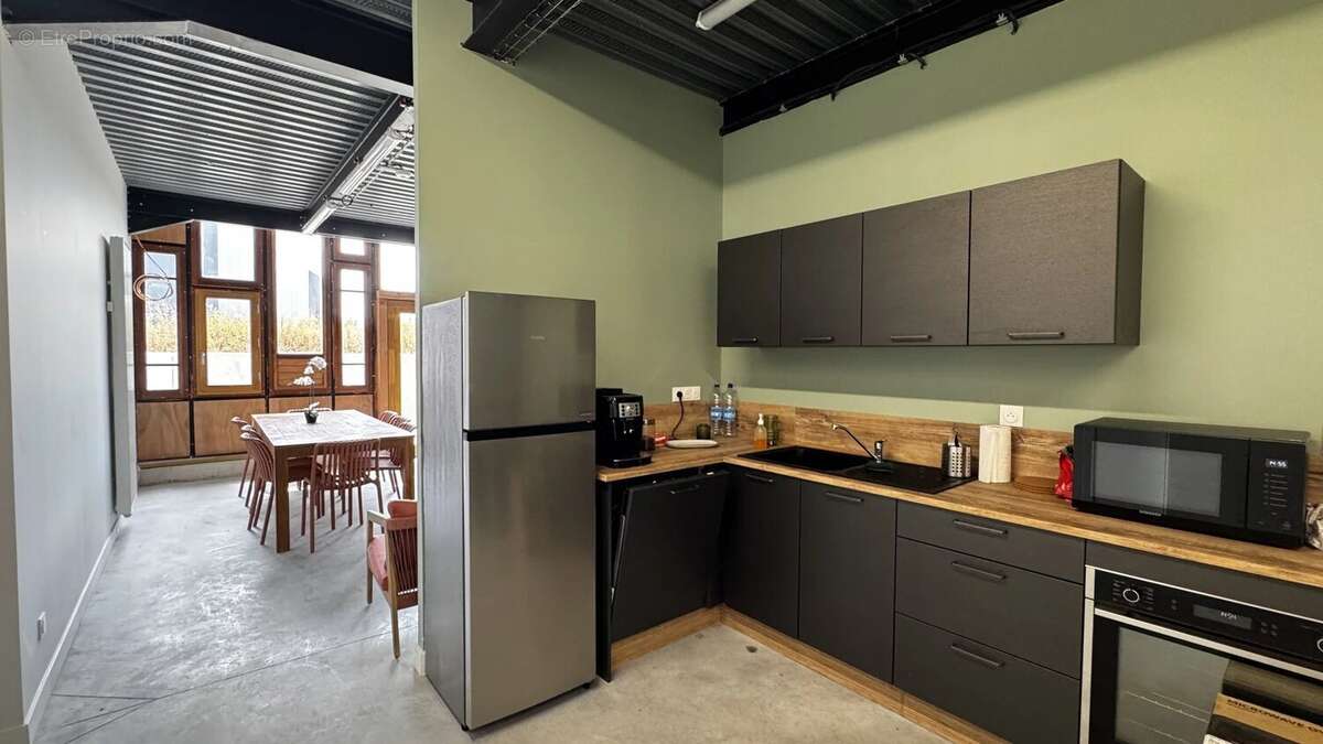 VANNES SENE - Bureau professionnel de 31 m² avec parkings proche bus - photo 6