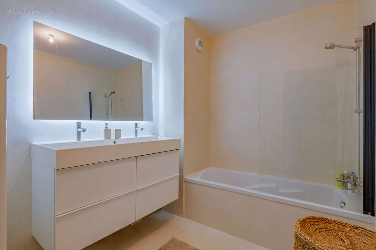 Appartement à VAULX-EN-VELIN